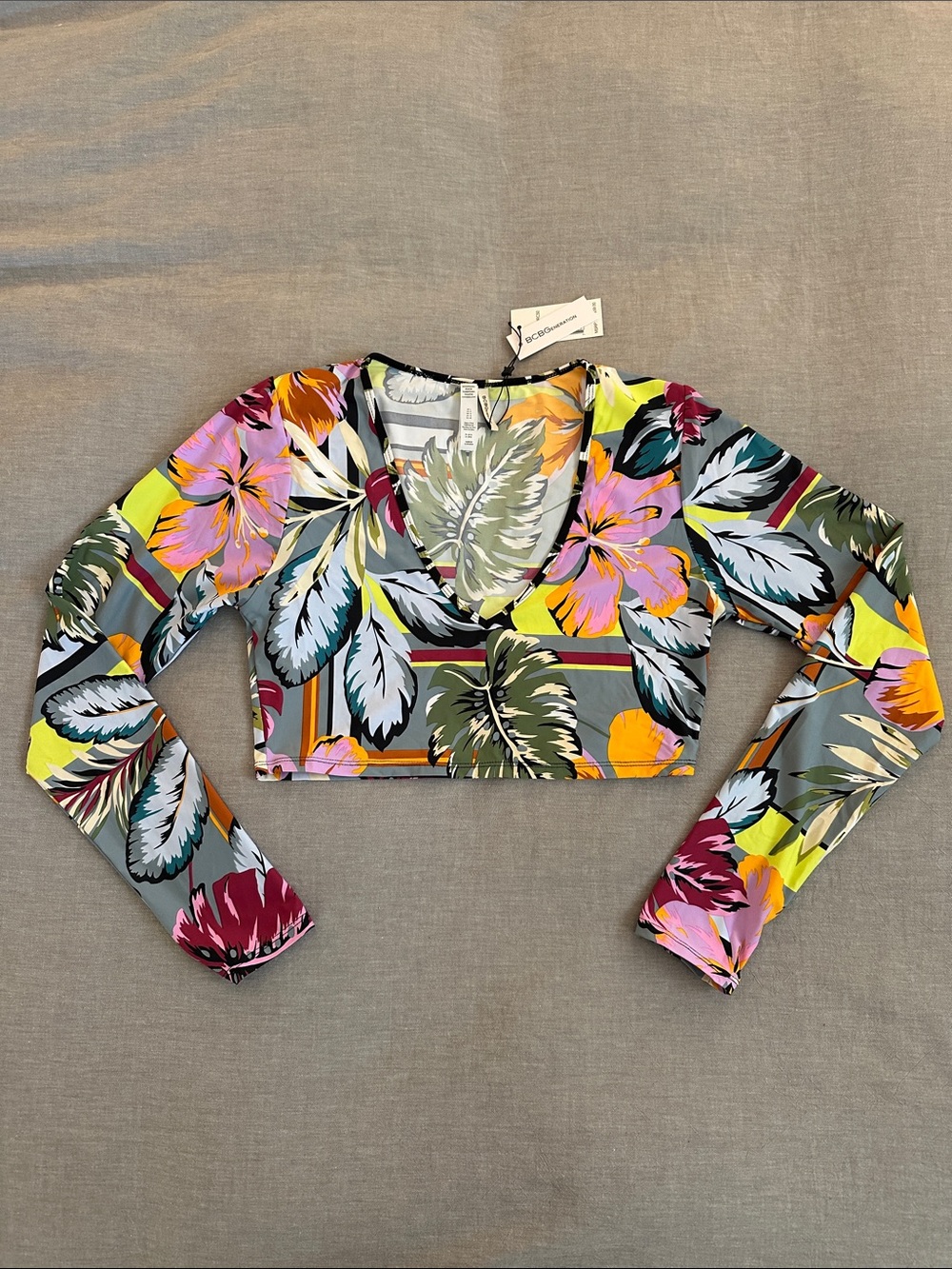 NWT BCBG swim top Floral V-Neck Long Sleeve Crop Top - Multicolor. Size Large